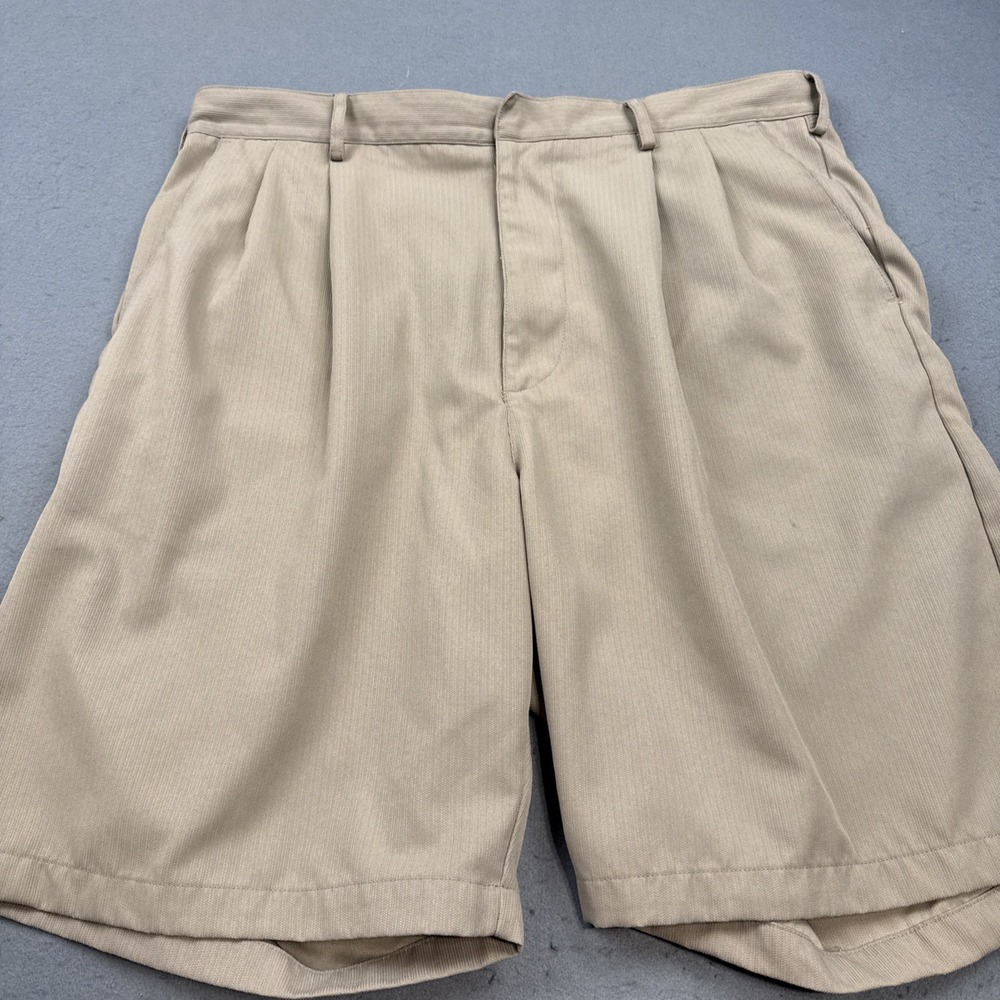 Nike Golf Dri-FIT Pleated Shorts Men's Size 36 Beige Lightweight PERFORMANCE